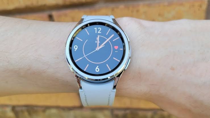 Samsung Galaxy Watch6 Classic  47mm LTE (Compatible with Android only) - Open Box